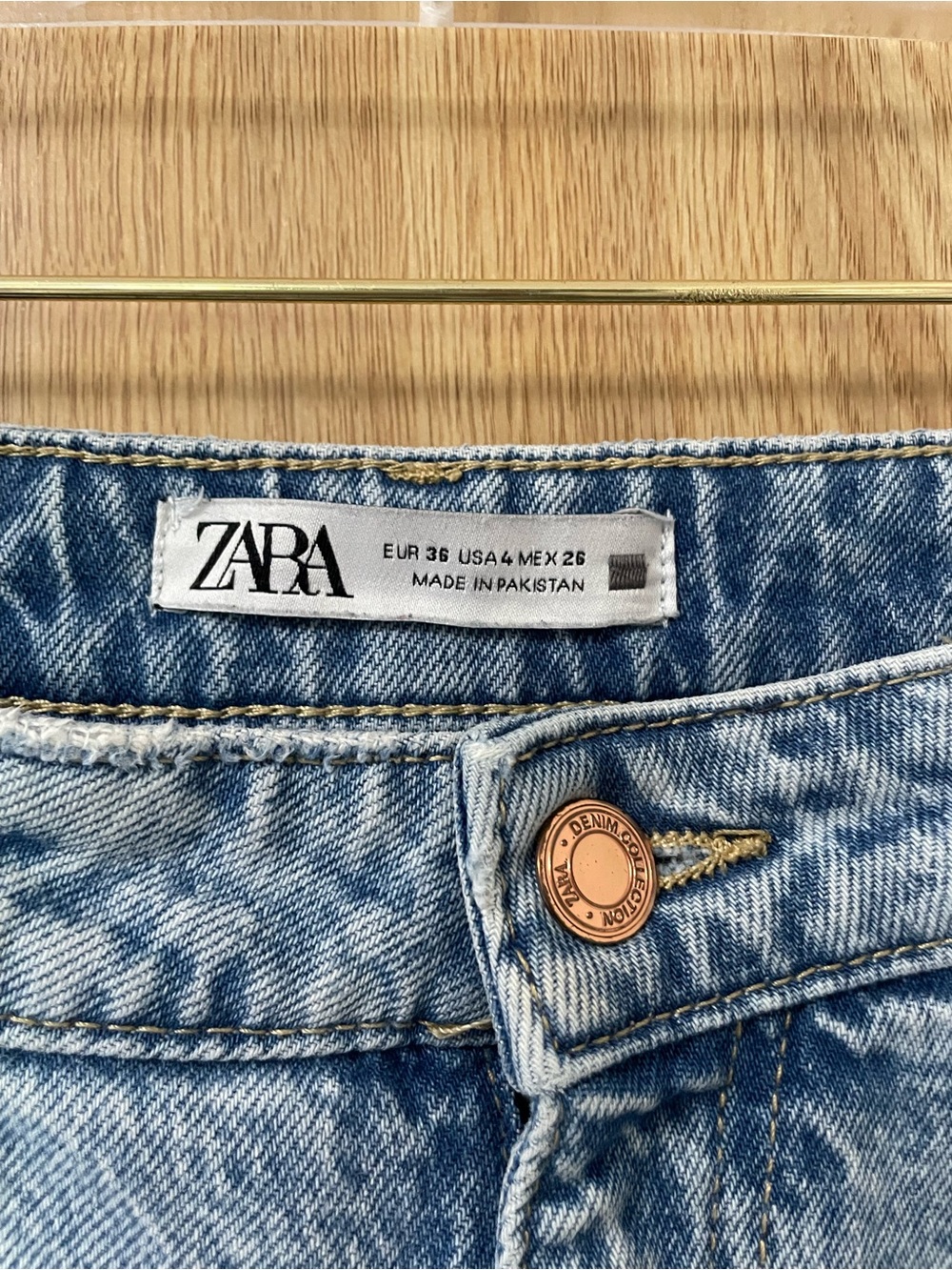 ZARA High Waisted Jeans 👖 - Picture 4 of 4